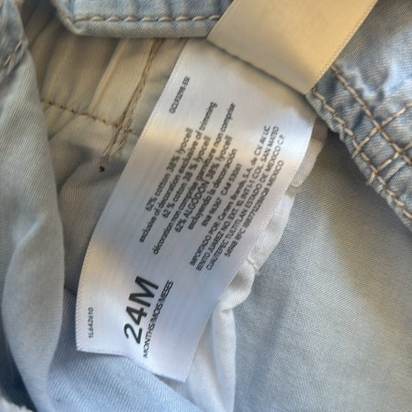 Oshkosh baby chambray overalls 24m - Picture 5 of 6